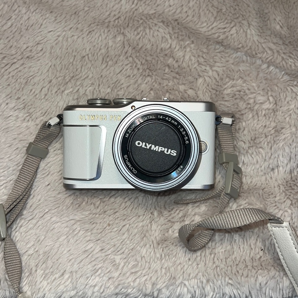 Olympus Pen E-PL9